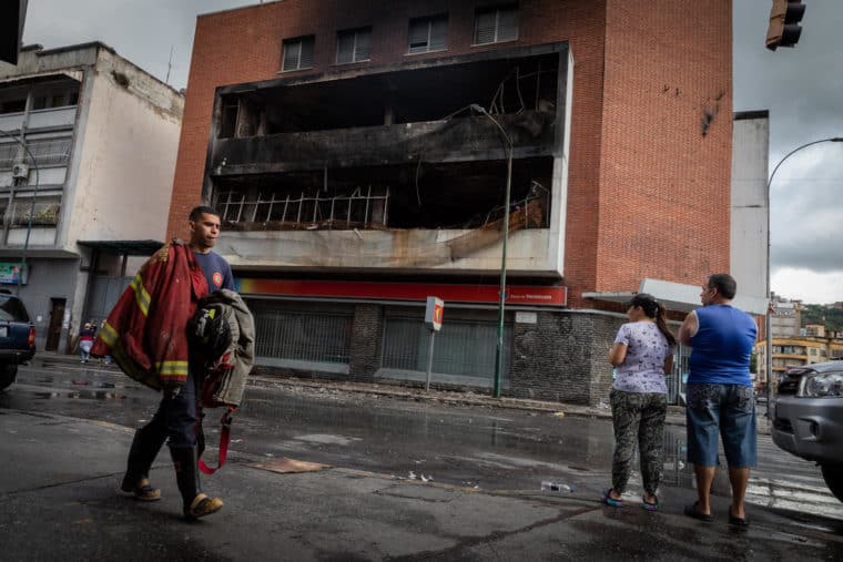 El Ministerio Público imputó a un hombre por su relación con el incendio en el Mercado de los Corotos de Quinta Crespo 