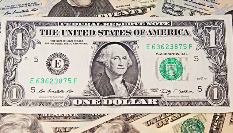 ¿Cómo aprender a identificar dólares falsos?