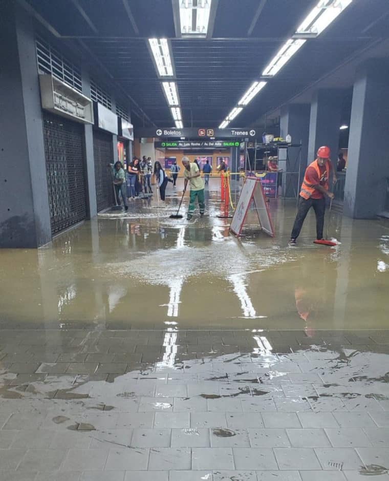 Autoridades restringieron el paso de vehículos en el distribuidor Altamira tras las lluvias: ¿cuáles son las vías alternas?