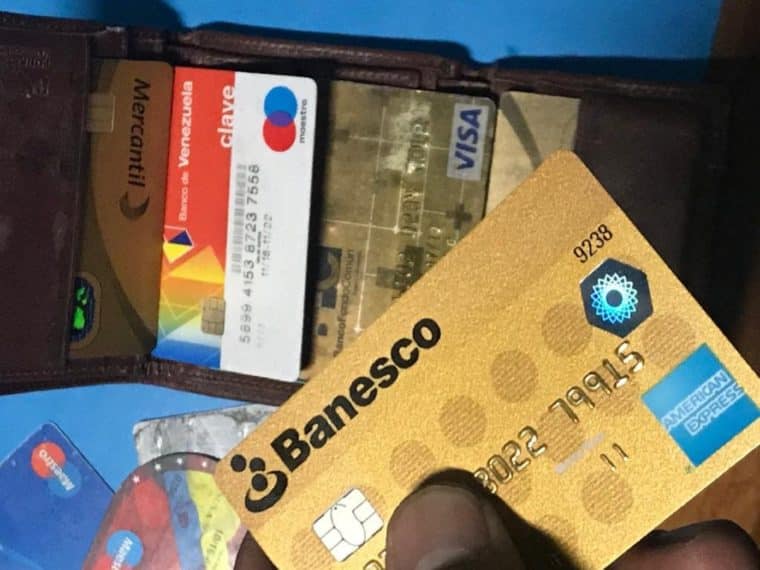 Solicitud solo con la cédula de identidad: los bancos que han facilitado la reposición de tarjetas de débito