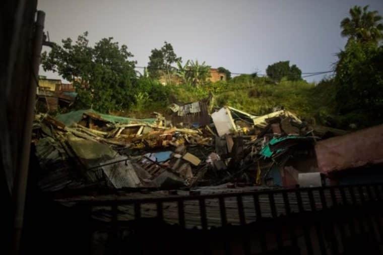 Familias afectadas por derrumbes en el 23 de Enero esperan información sobre su reubicación 