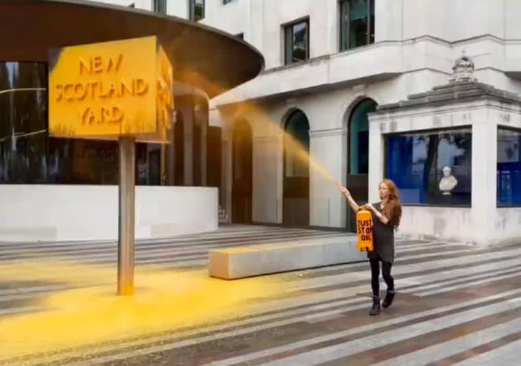Just Stop Oil: cuántas obras de arte y edificios emblemáticos han atacado sus activistas en octubre