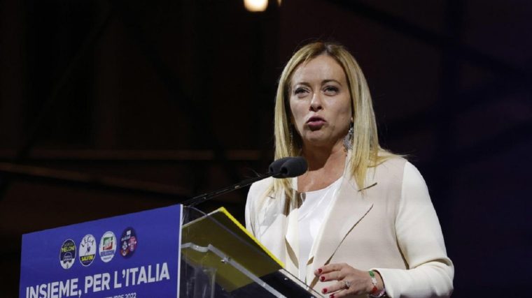 Giorgia Meloni se juramentó como primera ministra de Italia