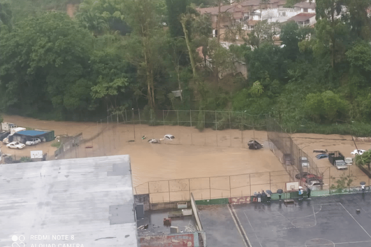 Lluvias en la Gran Caracas provocaron deslizamientos de tierra e inundaciones