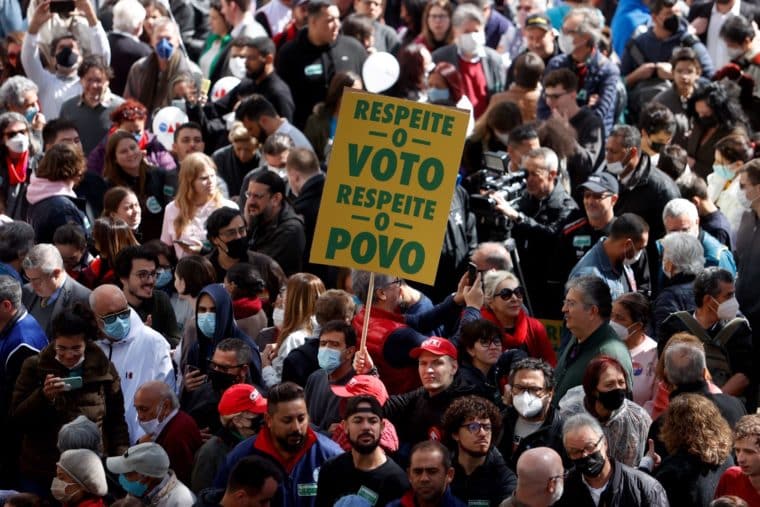 Encuestas le atribuyen a Lula más de la mitad de los votos en Brasil
