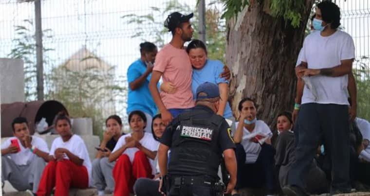 Venezolanos deambulan en la frontera de México con EE UU tras la implementación de los permisos migratorios