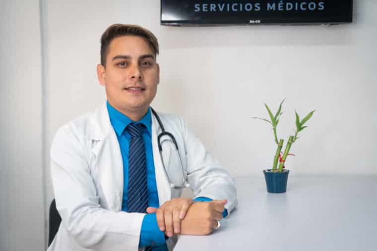 Reparación y mantenimiento de equipos médicos en casa El Diario Jose Daniel Ramos