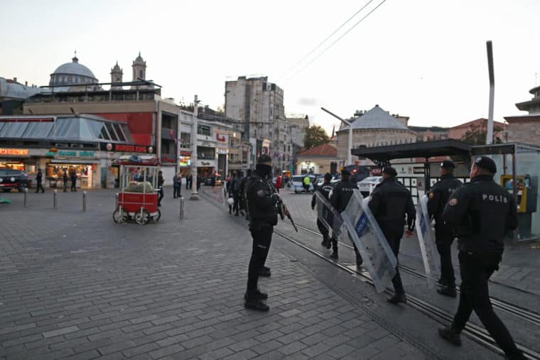 Atentado en Estambul: las imágenes del ataque que dejó 6 muertos y más de 50 heridos