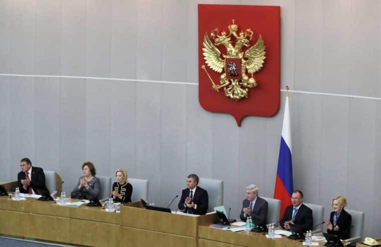 Rusia adoptó una ley que penaliza toda la propaganda LGBTIQ+