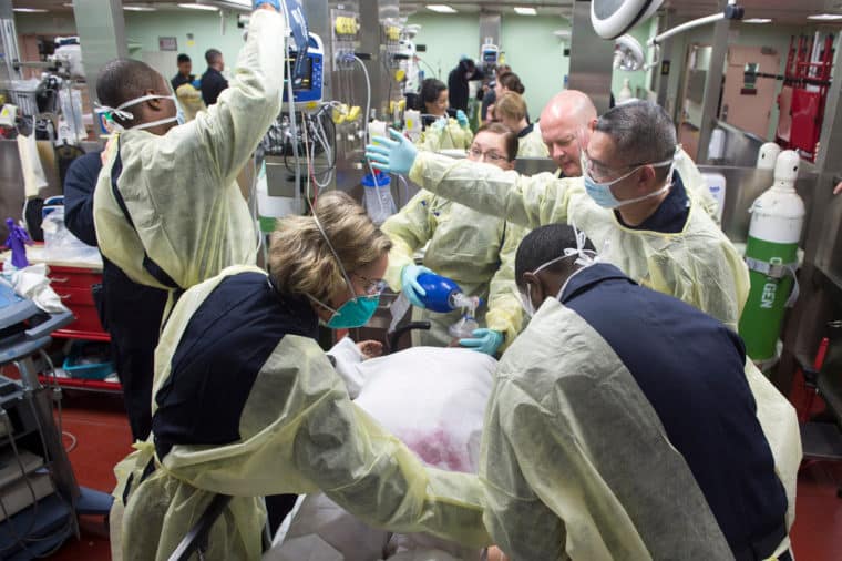 Buque hospital de EE UU en Colombia atiende a venezolanos: ¿qué especialidades médicas hay?