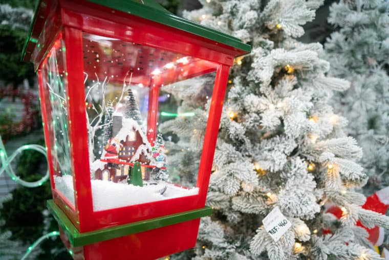 Precios de adornos y decoraciones navideñas en Caracas compras El Diario Jose Daniel Ramos
