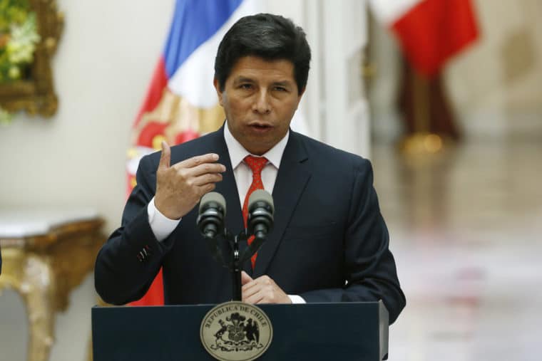 Pedro Castillo dictó la disolución del Congreso e instauró un gobierno de emergencia en Perú
