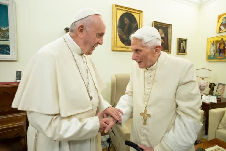 La muerte del papa emérito Benedicto XVI causa conmoción en el mundo