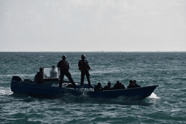 Buscan a más de 17 venezolanos tras desaparición de una embarcación en San Andrés