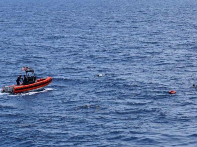 Buscan a más de 17 venezolanos tras desaparición de una embarcación en San Andrés
