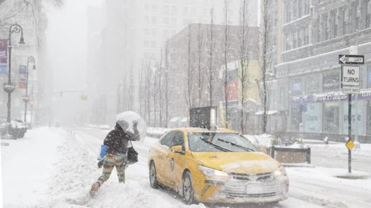 Nueva York declaró estado de emergencia por llegada de tormenta invernal