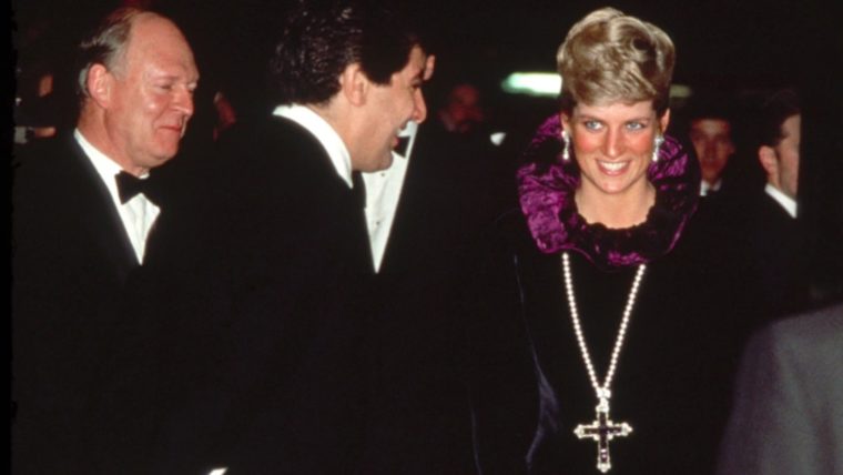 Subastarán uno de los vestidos de la princesa Diana: ¿cuánto podría costar?