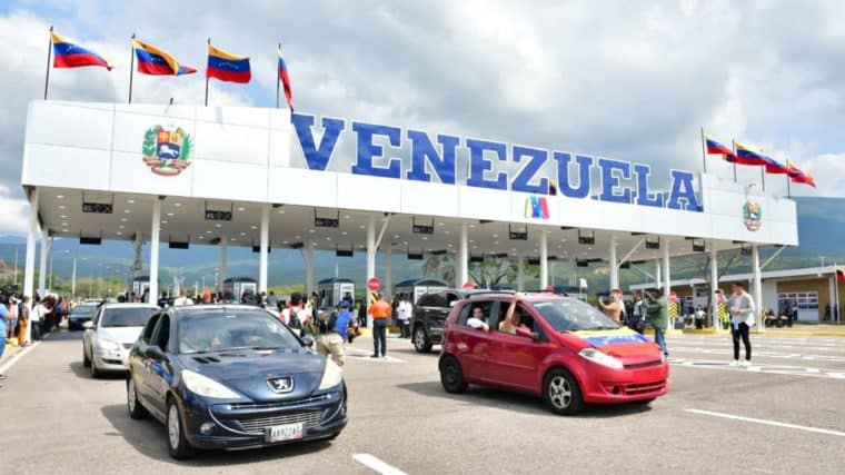 Los venezolanos que ingresen a Colombia en vehículos particulares deberán contratar un seguro obligatorio: ¿cuánto cuesta el beneficio?