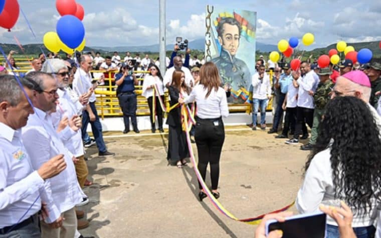 Colombia y Venezuela oficializaron la reapertura del puente binacional Atanasio Girardot