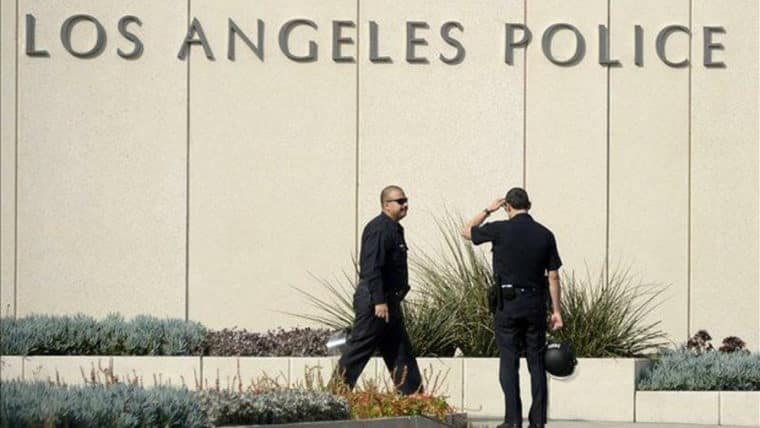 Al menos 10 muertos dejó un tiroteo en Los Ángeles