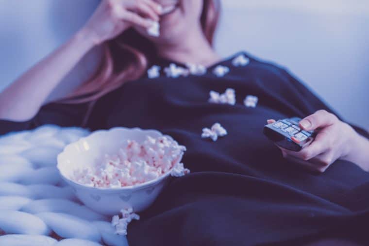 Un estudio reveló que ver películas relaja la actividad cerebral