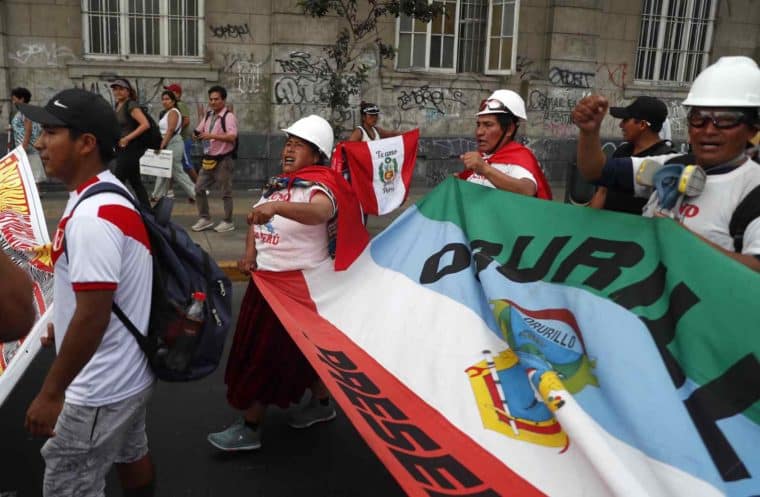 Congreso de Perú rechazó por tercera vez el adelanto de elecciones presidenciales