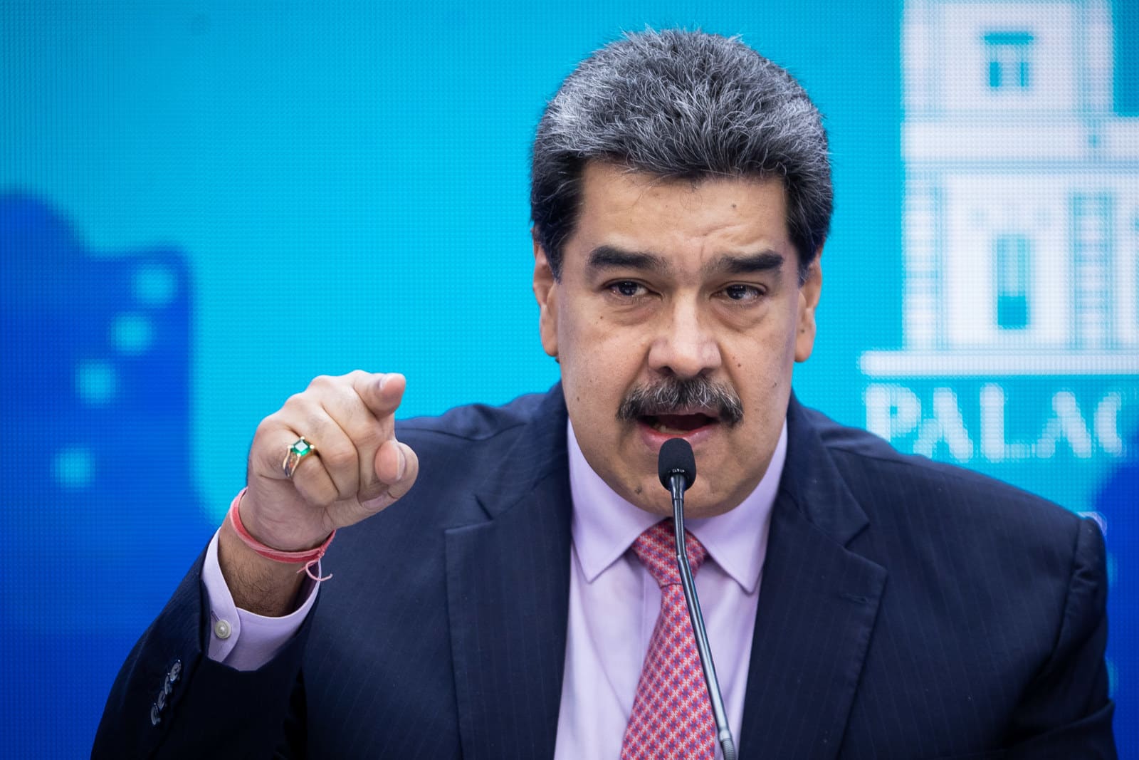 maduro-announced-the-increase-in-the-economic-warfare-bond-and-the