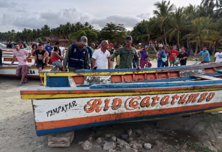 Naufragio en el archipiélago de Los Frailes: las autoridades buscan a tres personas desaparecidas