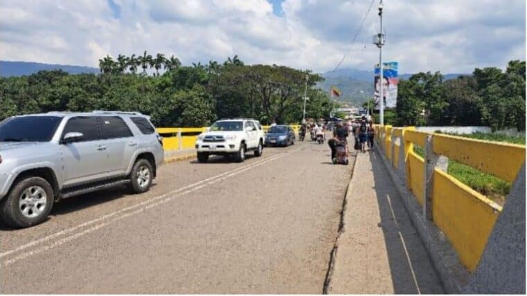 El comercio en Táchira cayó 10 % tras apertura del paso de vehículos en la frontera colombo-venezolana