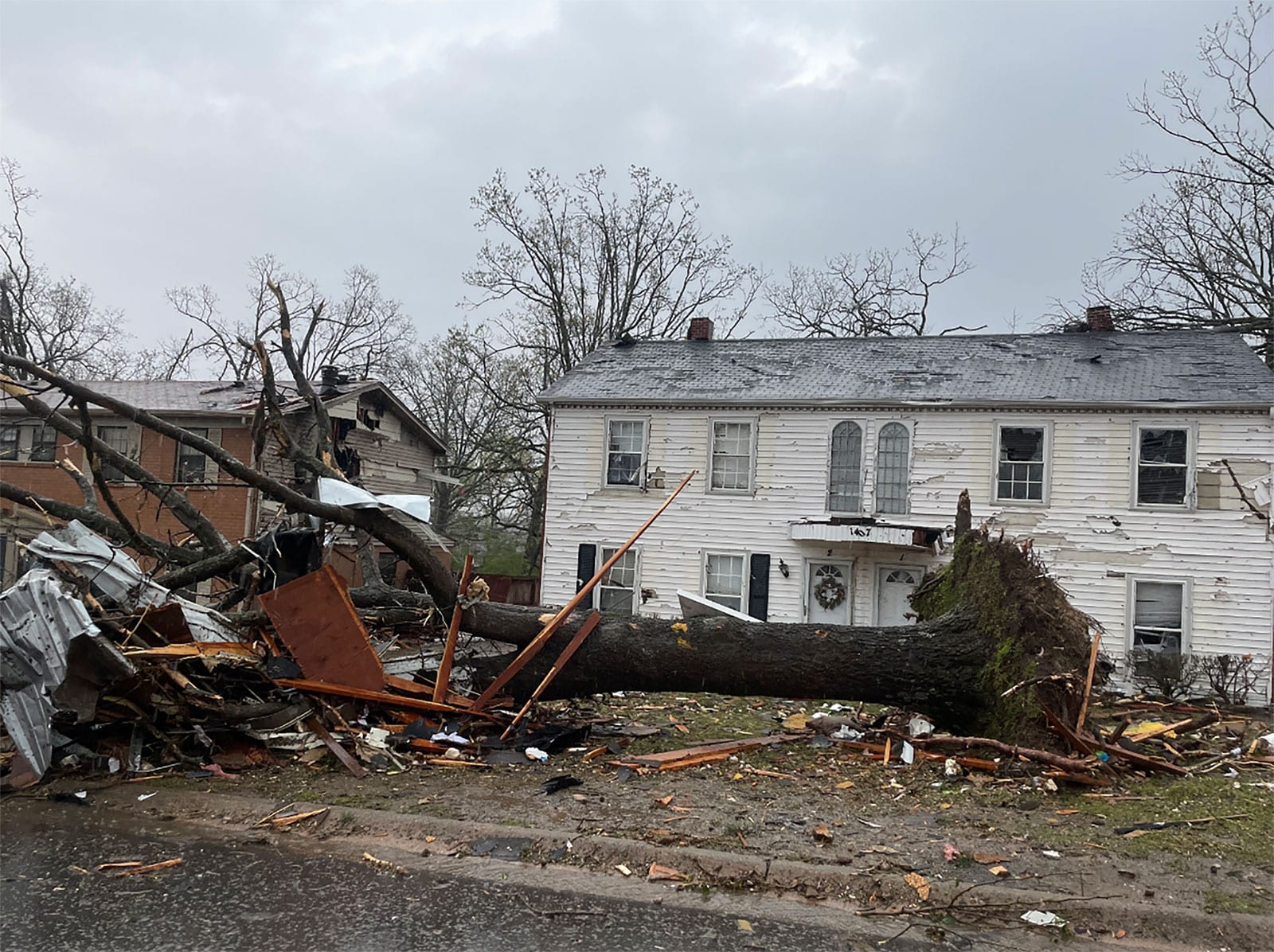 A Tornado In Arkansas Caused Damage And Left At Least 21 Injured El 