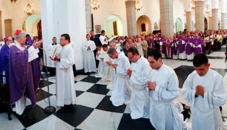 La Arquidiócesis de Caracas denunció a un falso sacerdote en Miranda