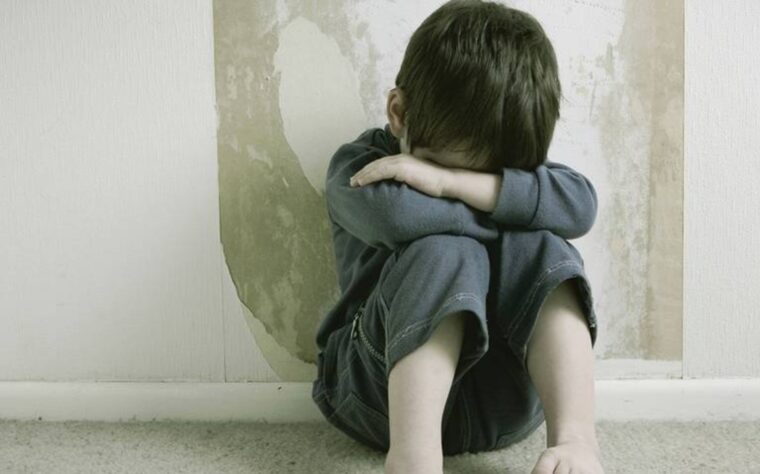 Maltrato Infantil: ¿cómo identificar un caso y dónde se puede denunciar?