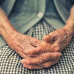 Presentaron un nuevo programa de protección al adulto mayor: ¿en qué consiste? 