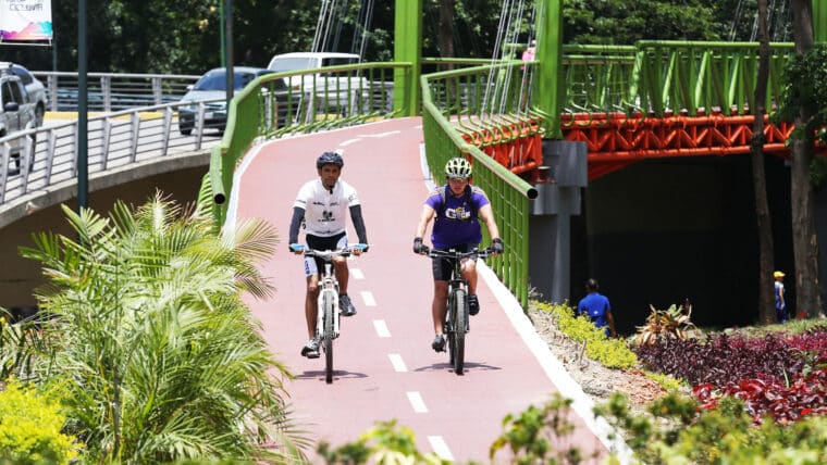 Ciclistas urbanos en Caracas: entre la falta de infraestructura y la poca seguridad vial