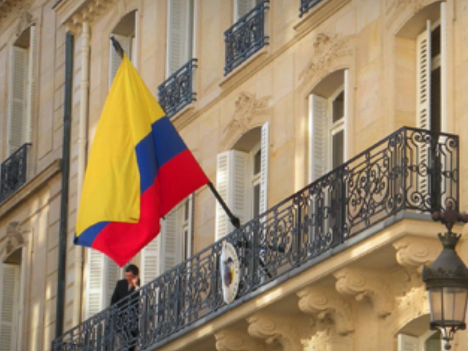 Colombia trabajará con Venezuela para buscar los cuerpos de los fallecidos por el conflicto armado en la frontera