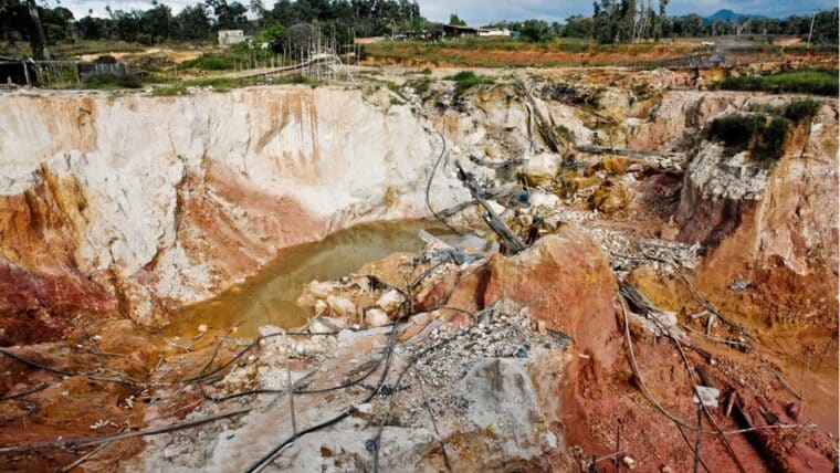 Tres mineros fallecieron al inhalar gas tóxico en el estado Bolívar