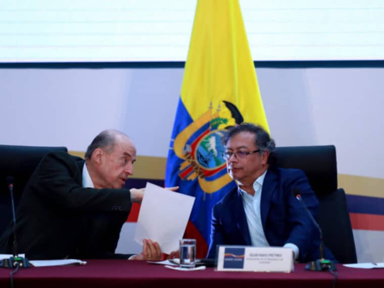 Colombia trabajará con Venezuela para buscar los cuerpos de los fallecidos por el conflicto armado en la frontera
