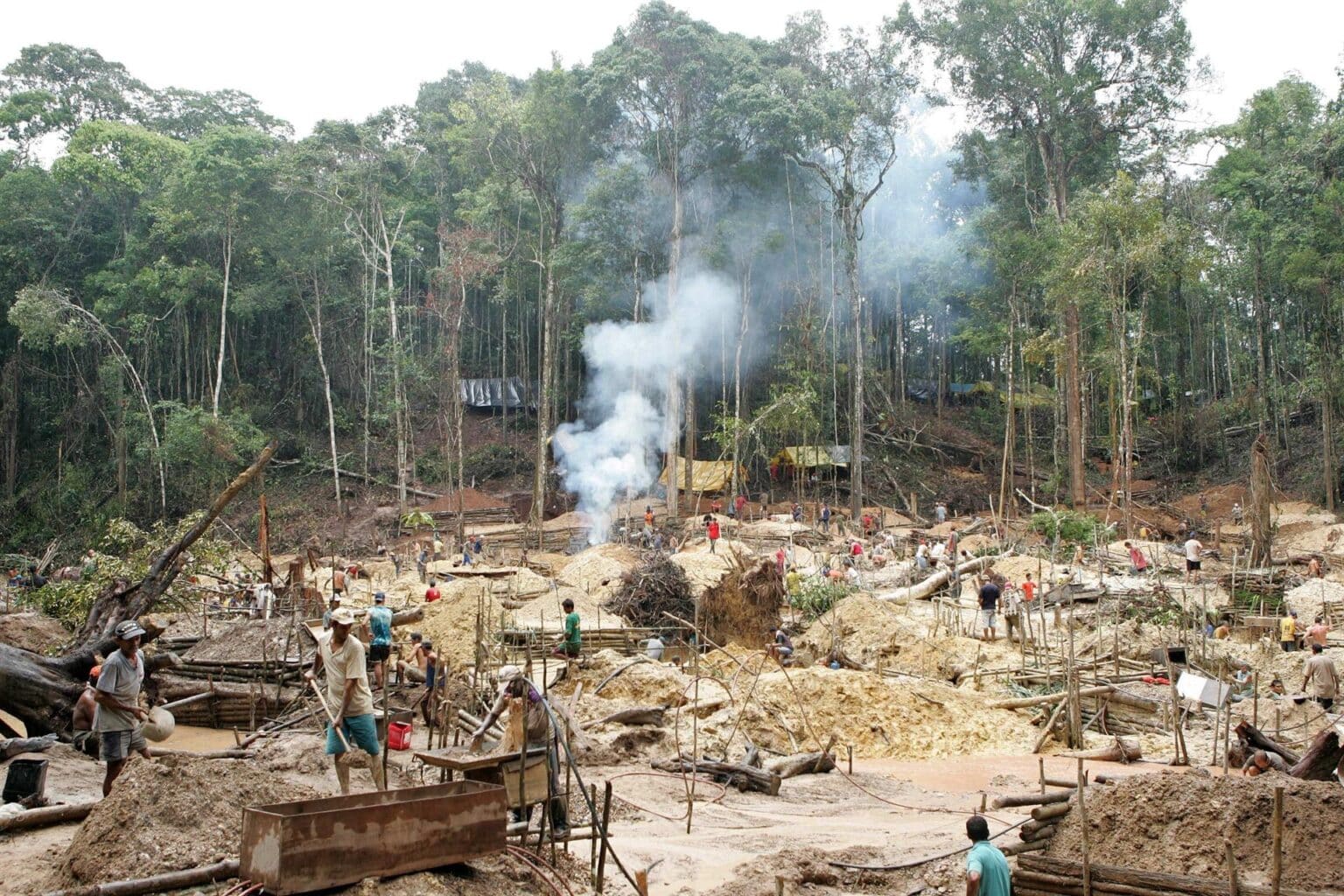 Documental Sobre La Lucha Indígena Contra La Minería En Amazonía