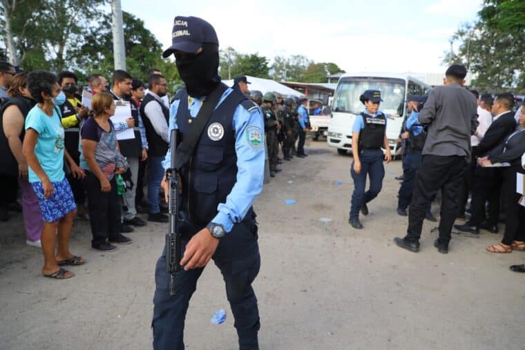 Cárcel de Honduras: más de 45 mujeres muertas durante riña e incendio