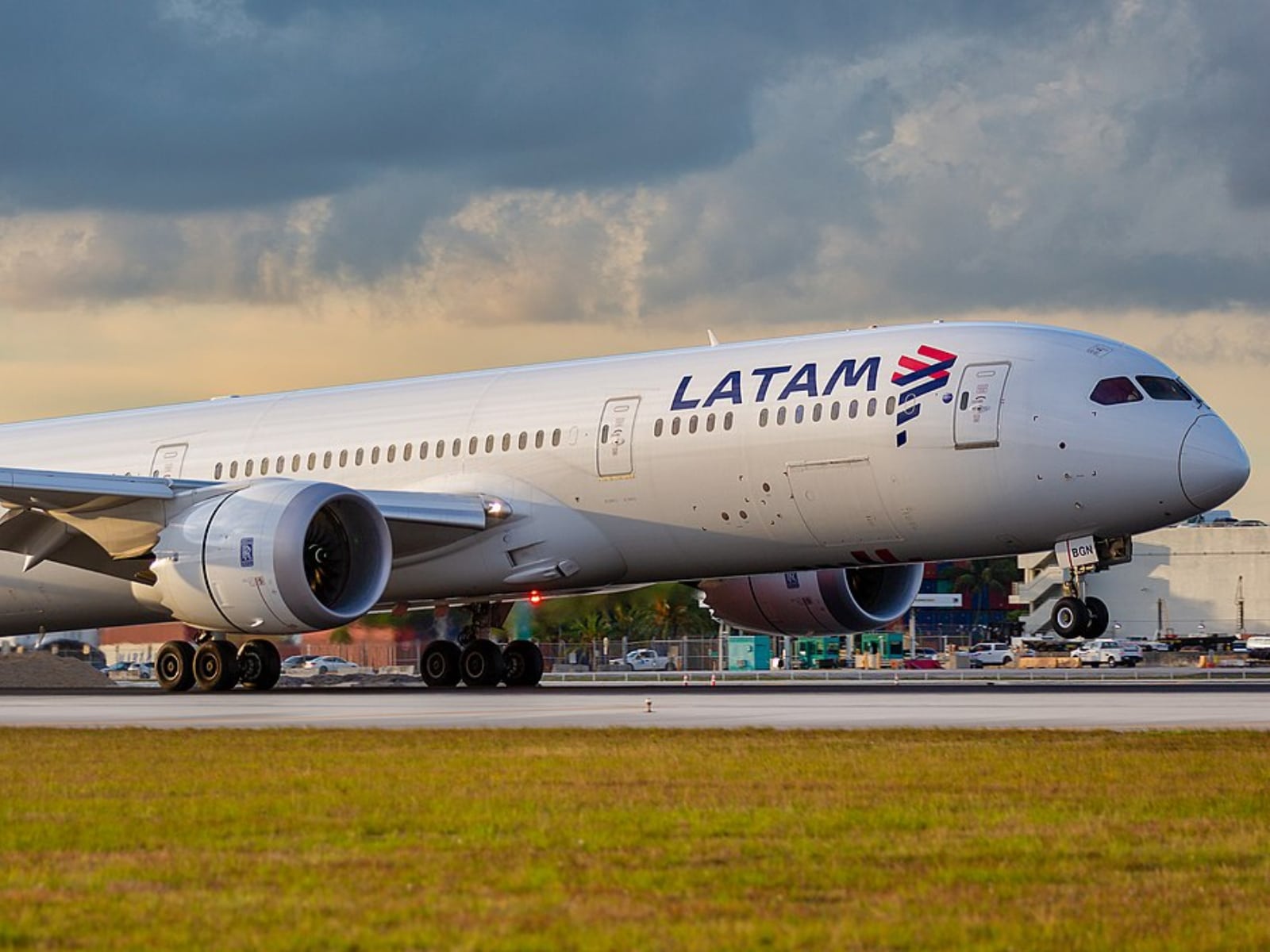 Conviasa cubrirá la ruta aérea Caracas-Lima: ¿cuál será la frecuencia y cuánto costarán los pasajes?