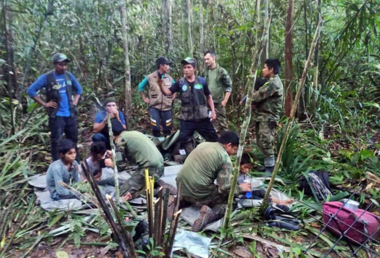 Revelaron las primeras imágenes del encuentro entre la Guardia Indígena y los niños perdidos en Colombia