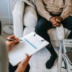 Entre la aceptación y el rechazo: la importancia del apoyo familiar para las personas LGTBIQ+