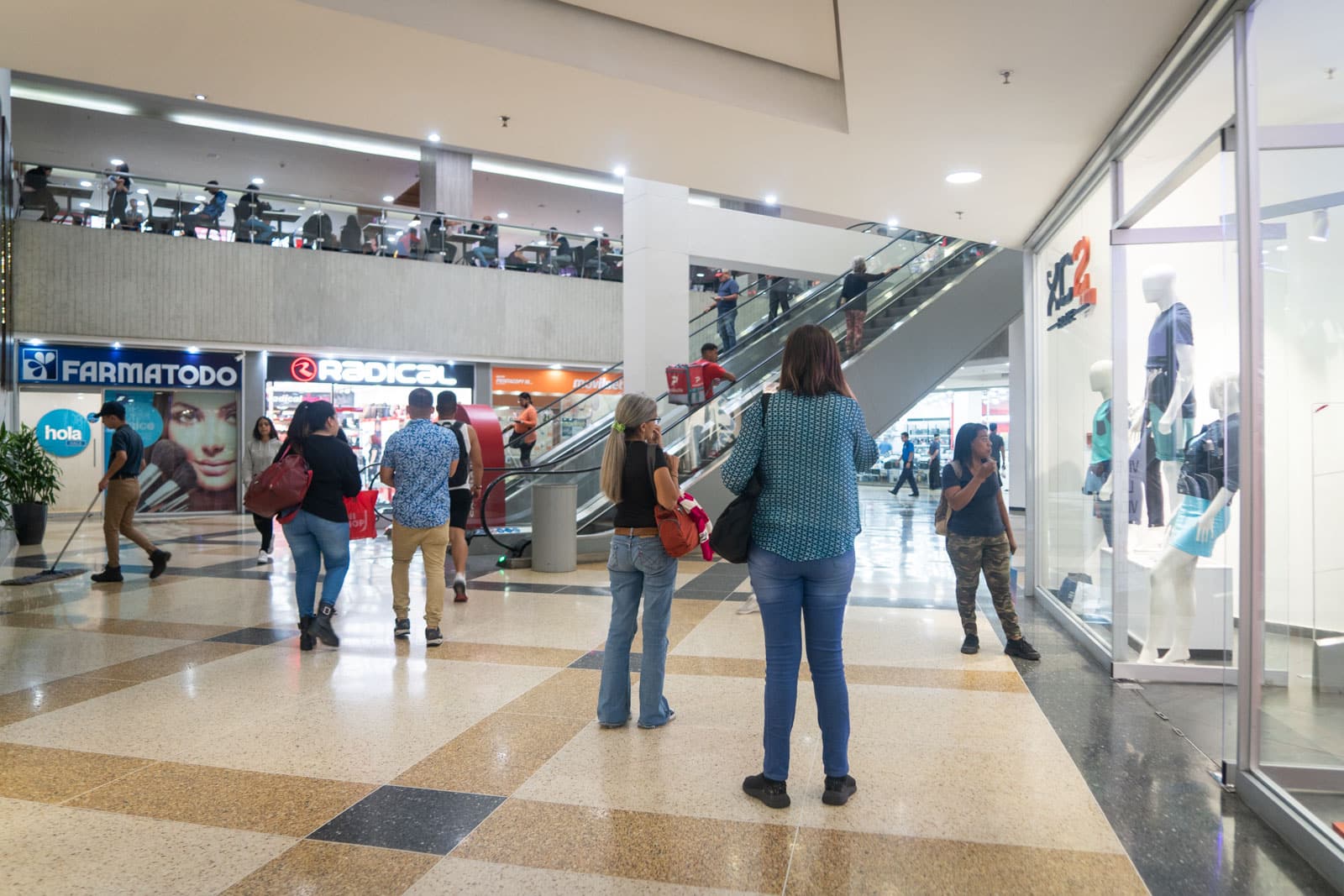 El centro de Caracas a medio camino entre la reactivación y el