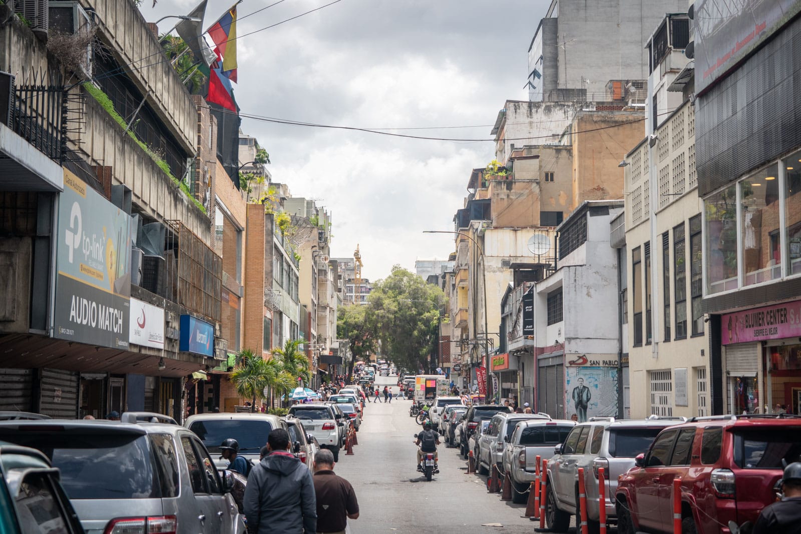El centro de Caracas a medio camino entre la reactivación y el
