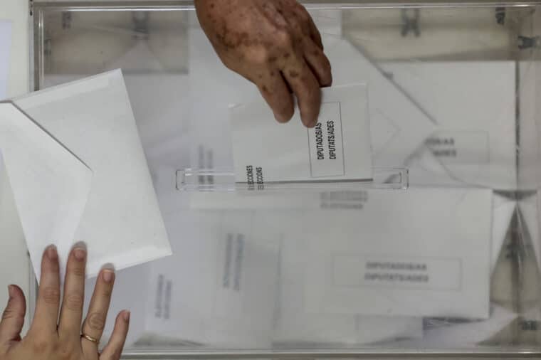 Baja participación: solo el 7,48 % de los españoles en Venezuela ejercieron su voto en las elecciones generales de ese país 