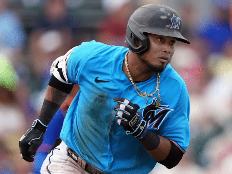 Luis Arráez bateó su doble 100 en la MLB: ¿cuántos venezolanos lo han logrado y quiénes serían los próximos en alcanzar esa cifra?