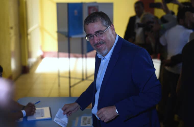 Bernardo Arévalo de León ganó la elección presidencial en Guatemala