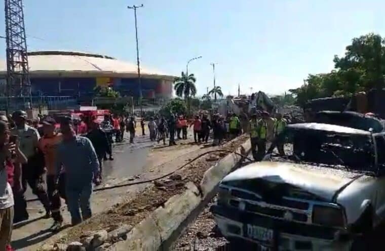 Un accidente de tránsito dejó varios muertos y heridos en La Guaira