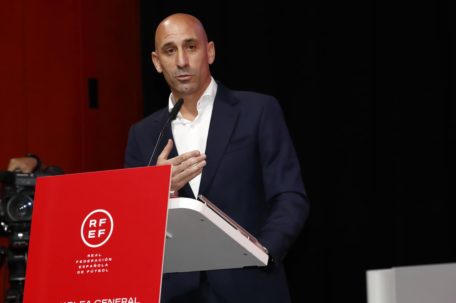 Players' union demands that Rubiales be disqualified