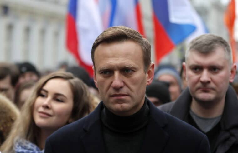 Tribunal ruso condenó a 19 años de cárcel al opositor Alexéi Navalni